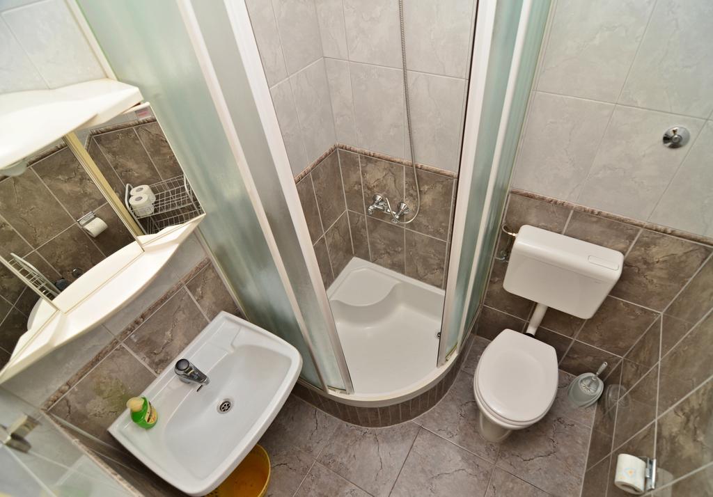 Apartments Sonja Tučepi エクステリア 写真