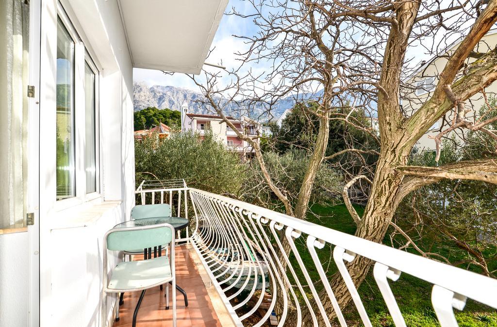 Apartments Sonja Tučepi エクステリア 写真