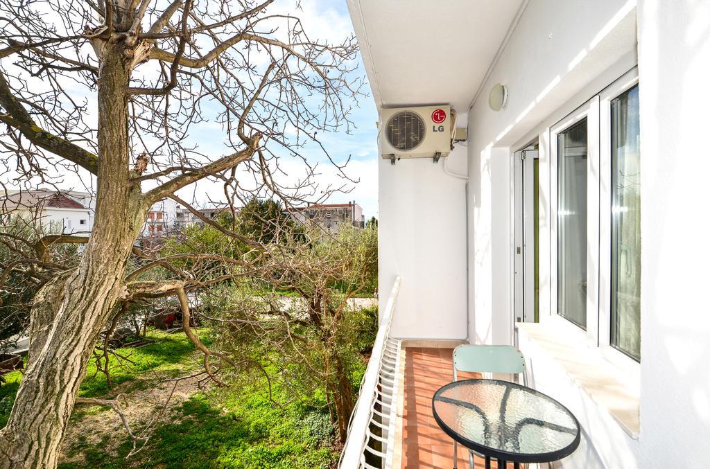 Apartments Sonja Tučepi エクステリア 写真