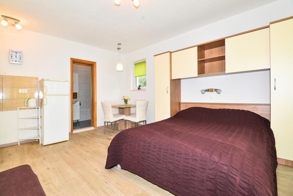Apartments Sonja Tučepi エクステリア 写真