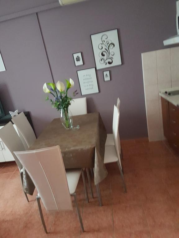 Apartments Sonja Tučepi エクステリア 写真